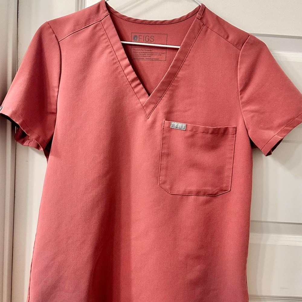 Figs scrubs